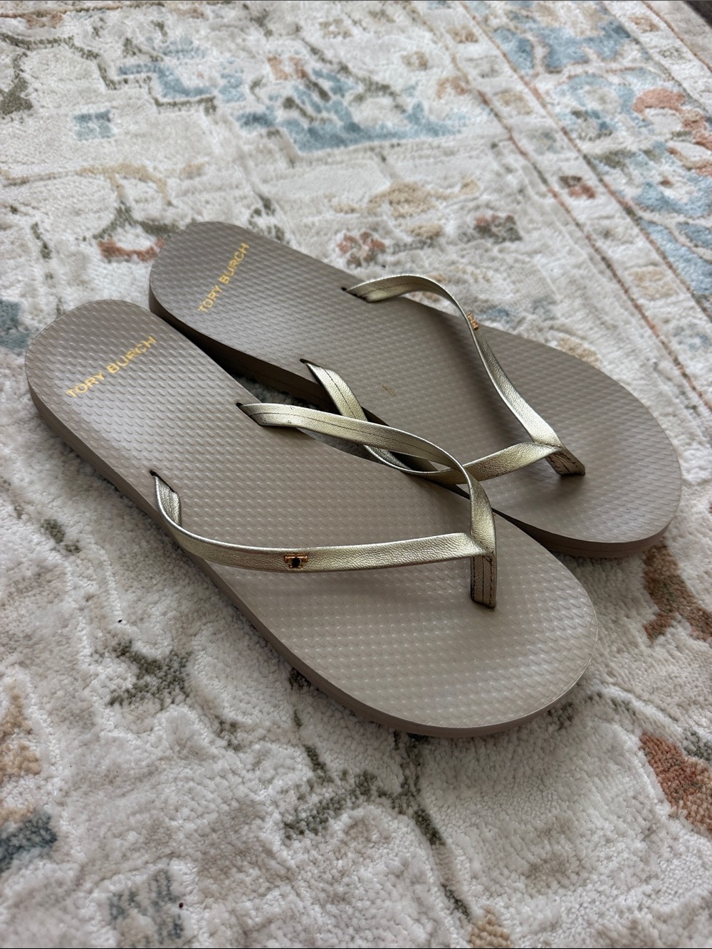 Tory Burch Metallic Gold-Trim Flip Flop Sandals size 6 - Picture 11 of 11